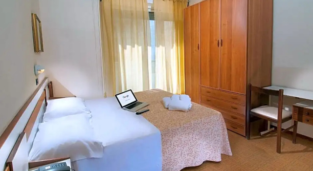 Hotel Atlantic, Забронировать Отель Отели Побережья Абруццо с бассейном, Бассейн