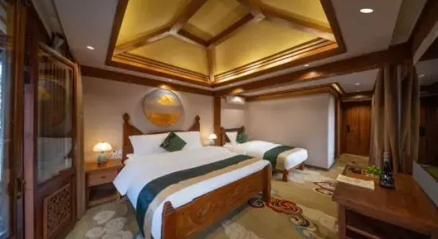 Люкс Lijiang No.7 Huating Inn