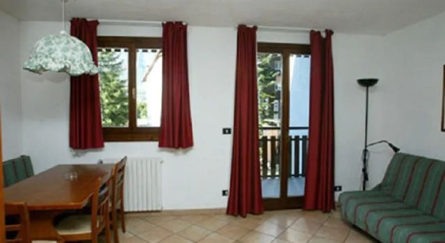 Residence La Gran Baita, Забронировать Отель Бардонеккия Val di Susa, рядом с Горнолыжный подъемник Бардонеккья - Яфферау