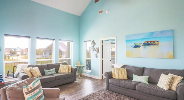Great bay Views and a Pool in Isla Del Sol