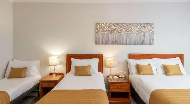 Standard Neljän hengen Perhe huone New Continental Hotel, Sure Hotel Collection by Best Western