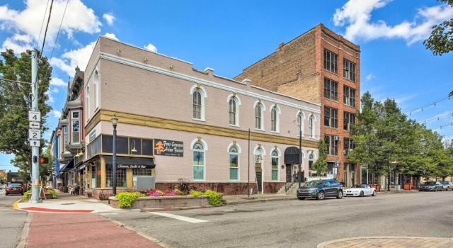 Vintage Apartment in Historic Downtown La Porte!, Prenota Appartamento LaPorte Indiana