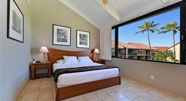 Papakea #C404 - 3 Br condo by RedAwning