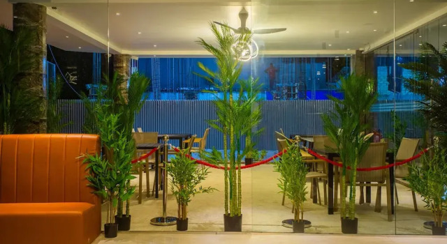 Lonuhiri at Dhigurah, Buchen Sie Hotel Dhigurah Ari-Atoll