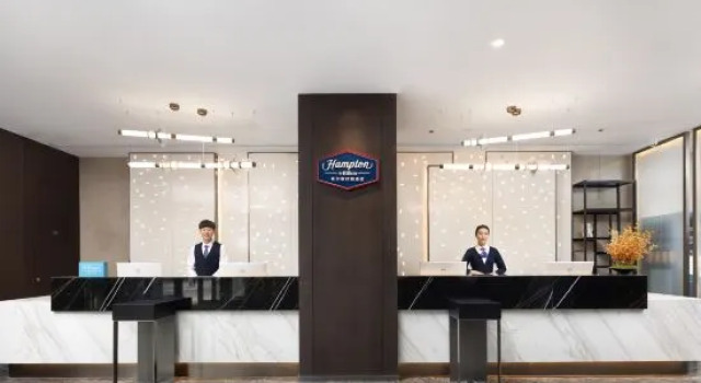 Hampton by Hilton Tianjin Five Great Avenues, Забронировать Отель Отели Тяньцзинь с парковкой, рядом с Beyou World, Парковка