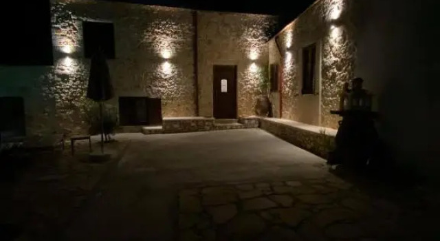 Vertigo Stone Villa - Roumeli Private Pool Escape