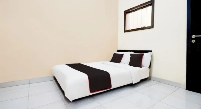 OYO 94421 Soetomo Guest House, Rezervovat Penzión Tegal Central Java