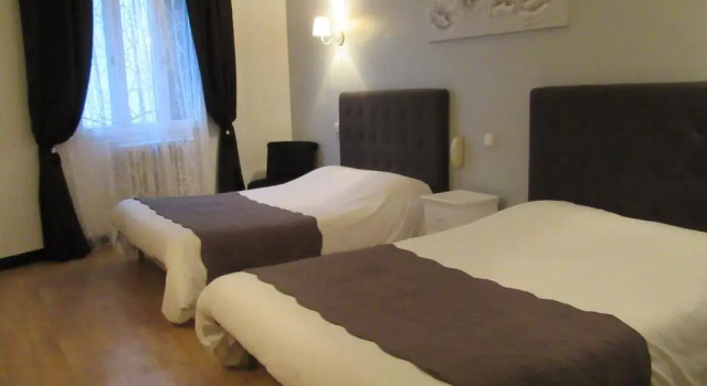 Четырёхместный номер Standard Hotel De La Bastide