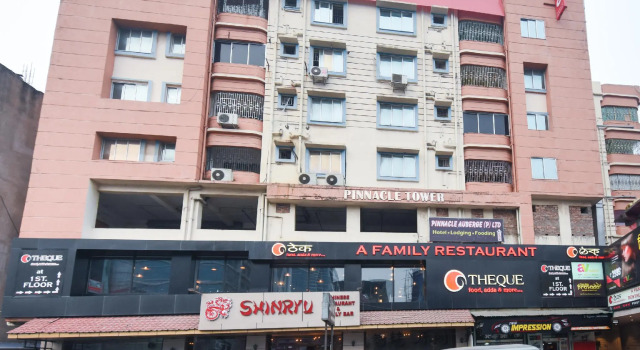 Pinnacle Auberge by OYO Rooms, Rezerwuj Hostel Salua West Bengal