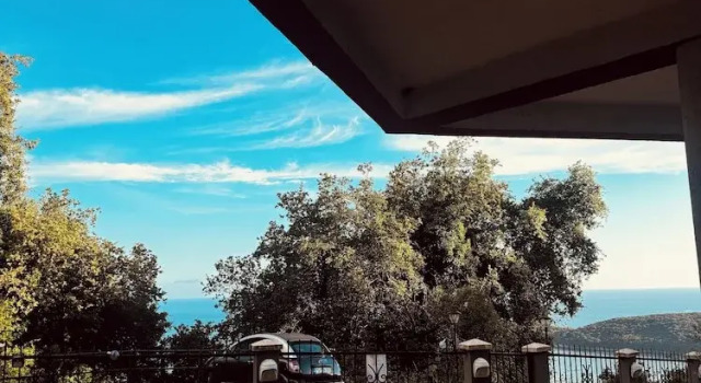 Трёхместный семейный номер Standard Budva Felix Suites