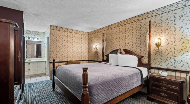 Двухместный номер Standard с балконом Americas Best Value Inn-Athens