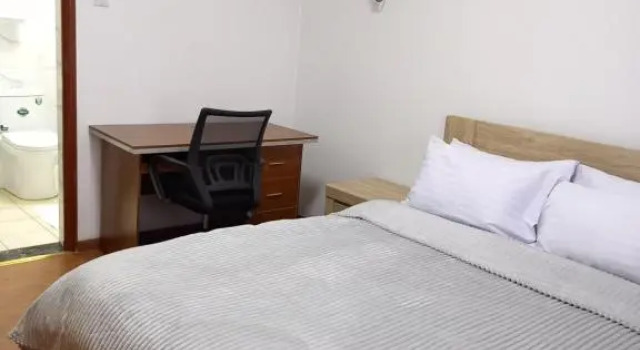 Good Guest RM 3 Sharing Living and Kitchen USD33, Book Guesthouse Hotels in Nairobi with a Pool, Swimming Pool