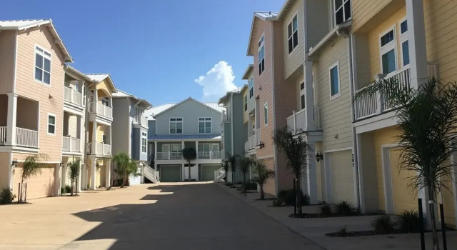 Harbor Island - 306