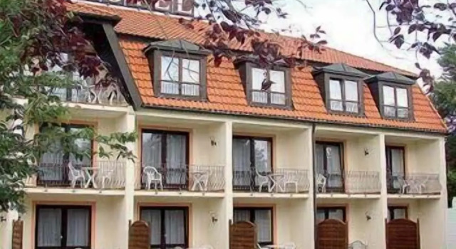 Landhotel Vierjahreszeiten, Rezervasyon Otel Bad Königshofen im Grabfeld Rhön