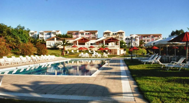 Полулюкс Rebecca'S Village Hotel