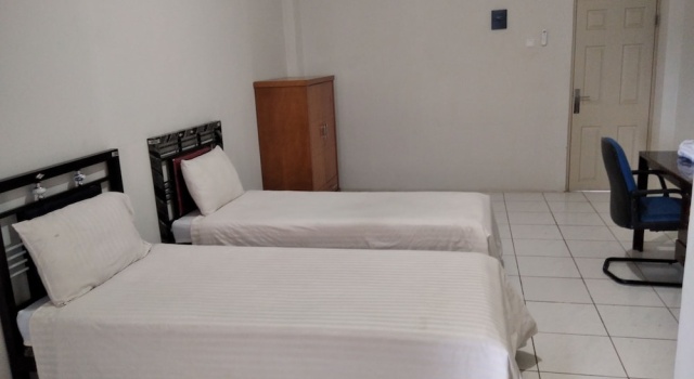 Deluxe Twin room Wisma Anton Soedjarwo