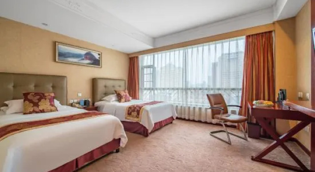 Номер Standard Chengdu Railway Hotel