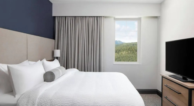 Люкс Residence Inn by Marriott Big Sky/The Wilson Hotel