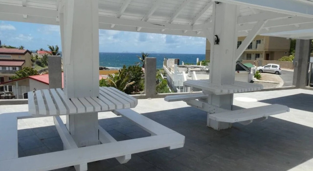 Sun Tan Apartment 1, Near the Ocean, Book Lejlighed Hoteller i Cupecoy Beach med pool, Swimmingpool