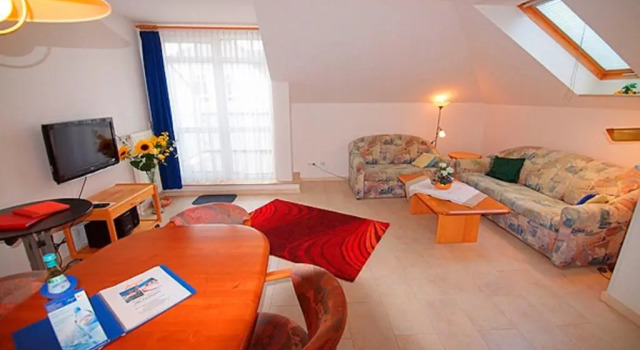 Residenz "Am Postplatz", Whg 15, Забронировать Отель Цингст Barther Bodden, рядом с Пляж Цингст