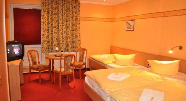 Hotel Rügen Park KG, Rezervasyon Otel Gingst Rügen