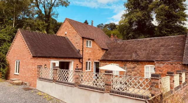 Коттедж Brook Cottage