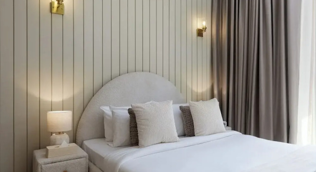 Maison Privee - Creekside Elegance w/ Canal Vws at Creek Beach