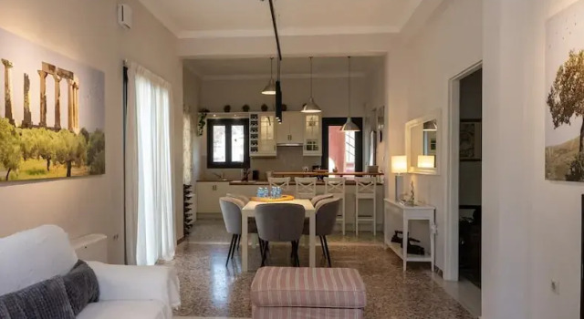Апартаменты с 3 комнатами с балконом The Mansion - Kalamata Mediterranean Villas