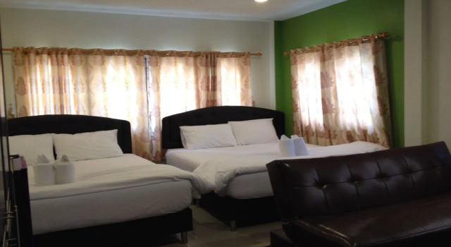 U-Dee Hotel, Забронировать Отель Сирача провинция Чонбури