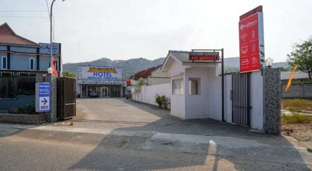 Minang Permai 3 by Reddoorz