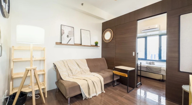 Номер Standard c 1 комнатой с видом на город GemstoneBR in SMDC Air Residences