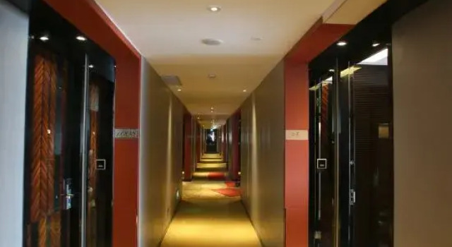 Dongfang Mingyuan Hotel, Boek Hotel Hotels in Guangdong met parkeren, Parkeren