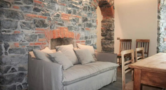 ALTIDO Stylish Apt for 4, close to Como Centre