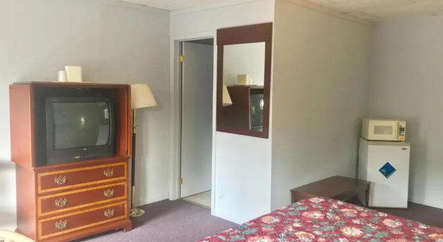 Номер Standard Economy Inn