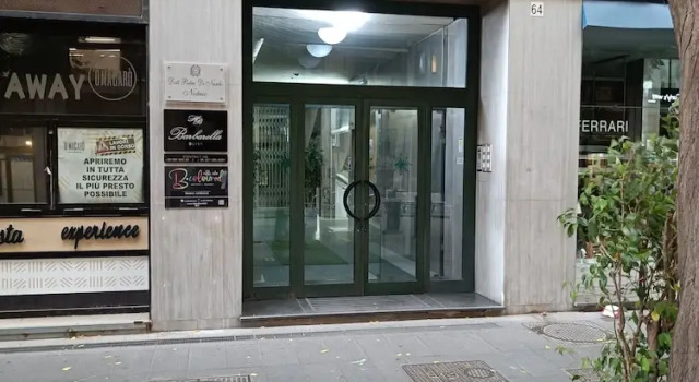Becoloured‑Boutique Art Rooms in Naples