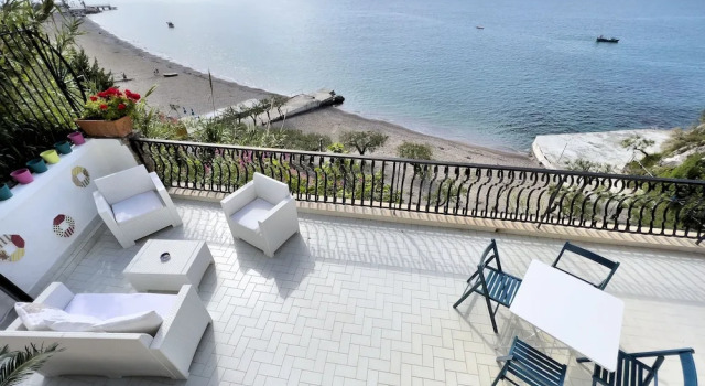 Семейные апартаменты с 2 комнатами с видом на море Due Relais - Panoramic Sea View Suites