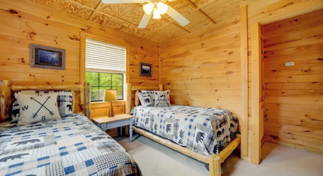 Коттедж Bryson City Vacation Rental - Hot Tub & Lake Views