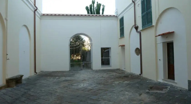 Palazzo Tirabella, Buchen Sie Ferienwohnung Ischia Ischia