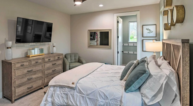 Beautiful Nashville Home Near Downtown w/ Hot Tub!, Varaa Lomakoti Huvilat kohteessa Tennessee, Villa