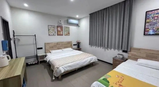 Luoyang Sanqi Homestay (Lijingmen Cross Street Luoyi Old Town)