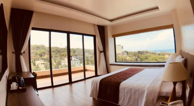 Двухместный номер Deluxe с балконом Coral Bay Resort