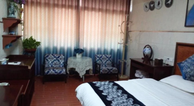 Panzhihua Dongchen Hotel, Varaa Hotelli Panzhihua Sichuan