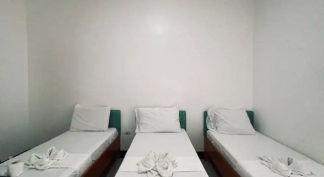 Трёхместный номер Deluxe A and A Bed and Breakfast Inn powered by Cocotel