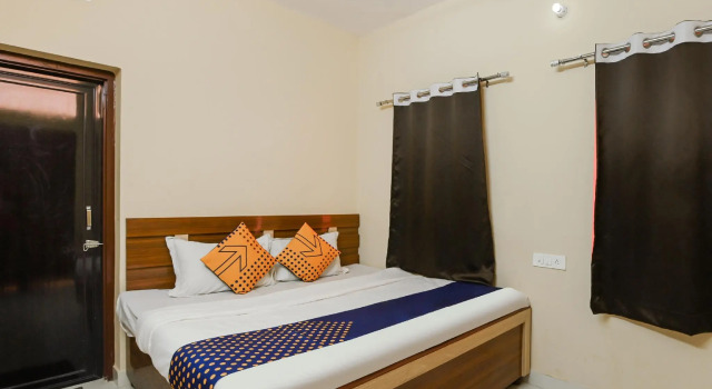 SPOT ON 76159 Siya Hotel