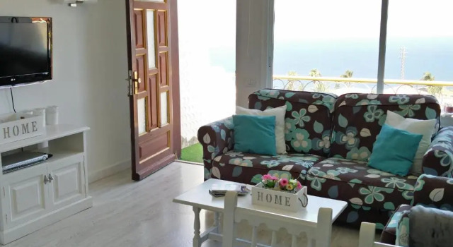 Luminous Studio in quiet area