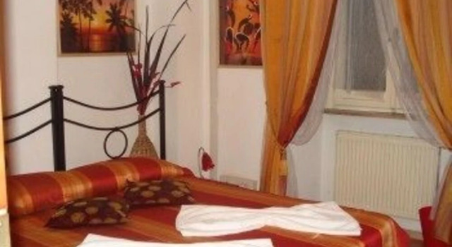 B&B Tropical, Забронировать Отель Отели Рима с парковкой, рядом с Универмаг La Rinascente, Парковка