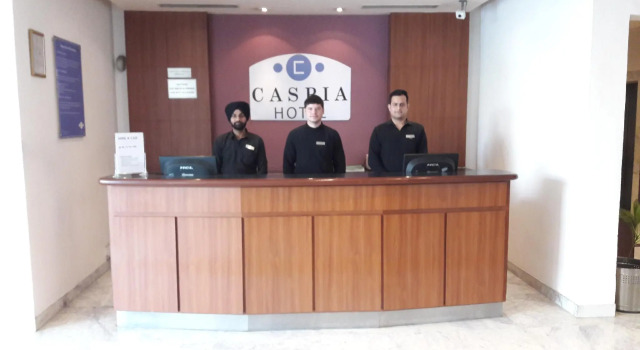Caspia Hotel New Delhi Shalimar Bagh, Забронировать Отель Отели Нью-Дели с завтраком, Завтраки