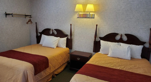Rodeway Inn Flora, Book Hotel Flora Illinois
