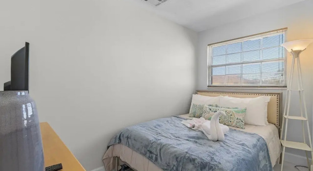 21591 Waterfront Duplex With Pool And Spa 2 Bedroom Condo