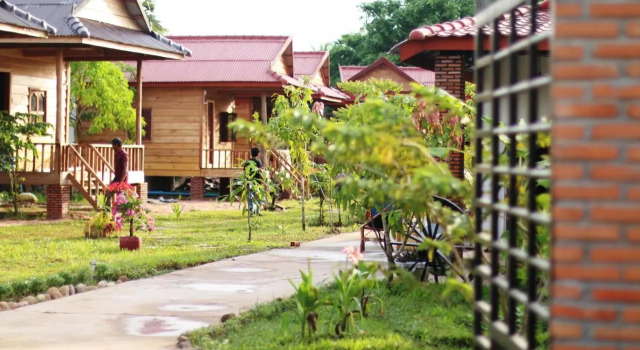 The Hidden Oasis Bungalows, Boek Hotel Kampot 